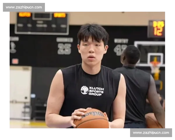 杨瀚森白衣闪耀富保罗庆功宴！湖人锋线新星助阵，四首轮秀彰显 Klutch 统治力